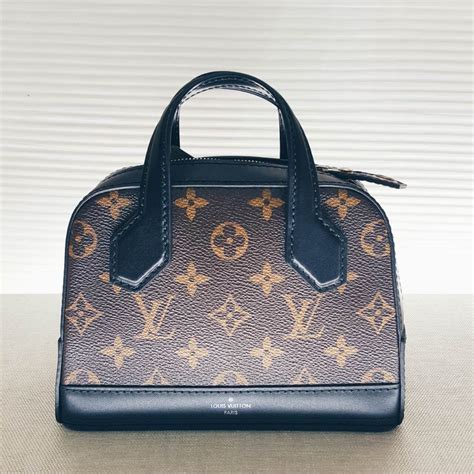 Bag Review: Louis Vuitton Monogram Nano Dora.